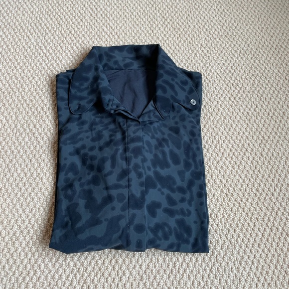 Lululemon Relaxed Shirt; 19 inches from underarm to underarm. - Picture 3 of 8